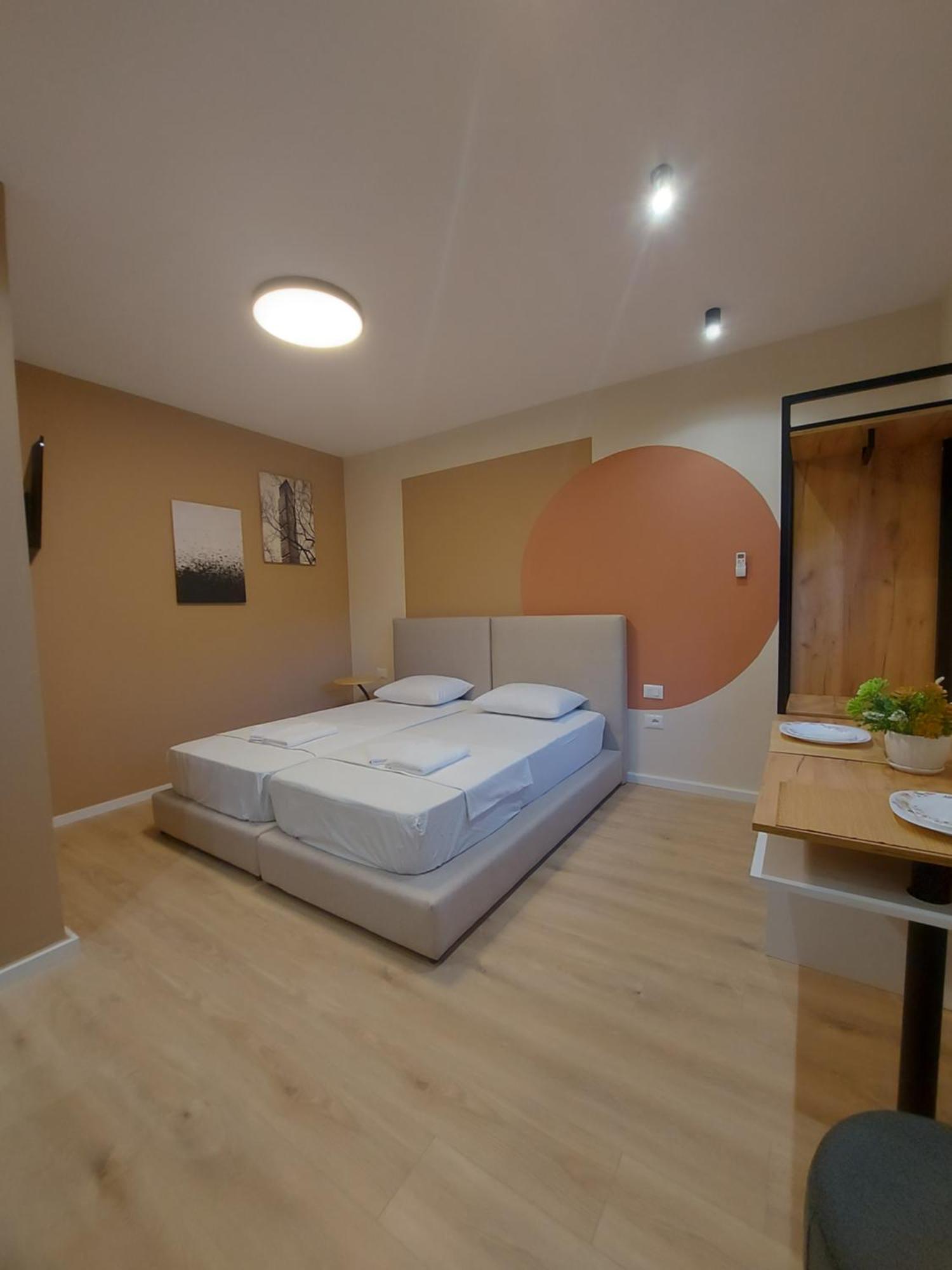 Center Cozy Nest Hotel Tirana Exterior photo